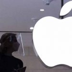 How Apple self-sabotage to lure customers upgrade